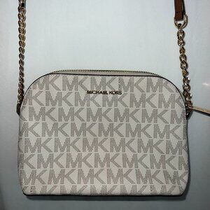Micheal Kors Purse